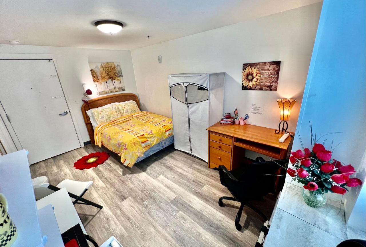 Micro Studio Apartment 10 Minutes Walk To University Of Washington Сіетл Екстер'єр фото