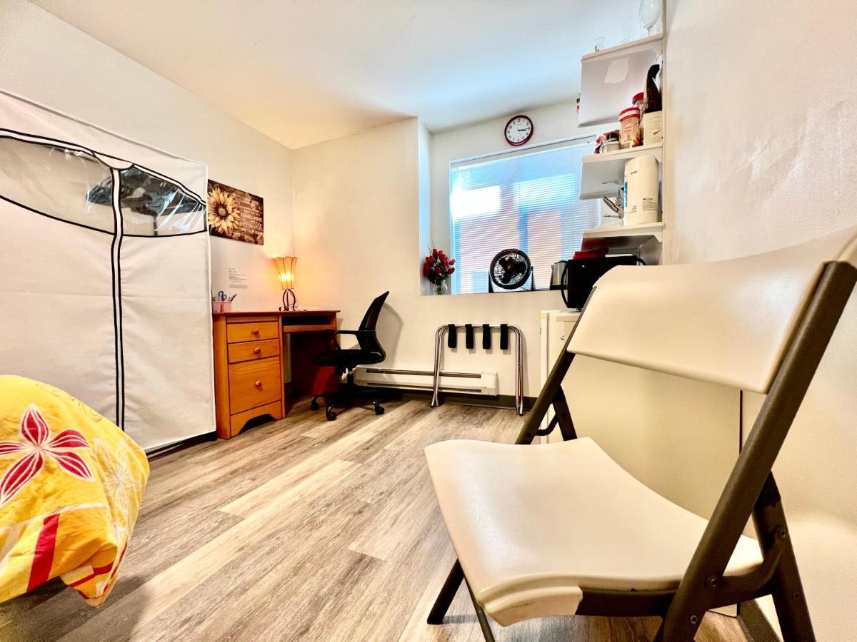 Micro Studio Apartment 10 Minutes Walk To University Of Washington Сіетл Екстер'єр фото