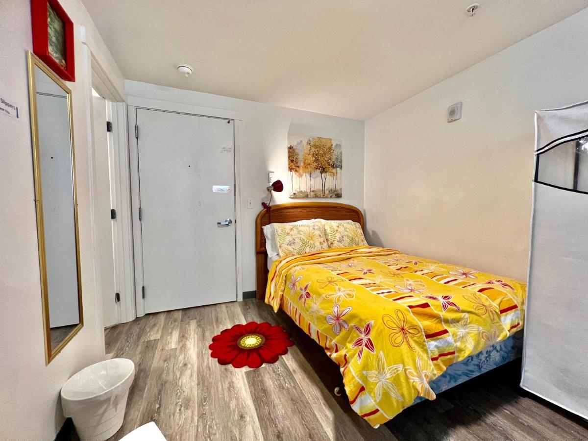 Micro Studio Apartment 10 Minutes Walk To University Of Washington Сіетл Екстер'єр фото