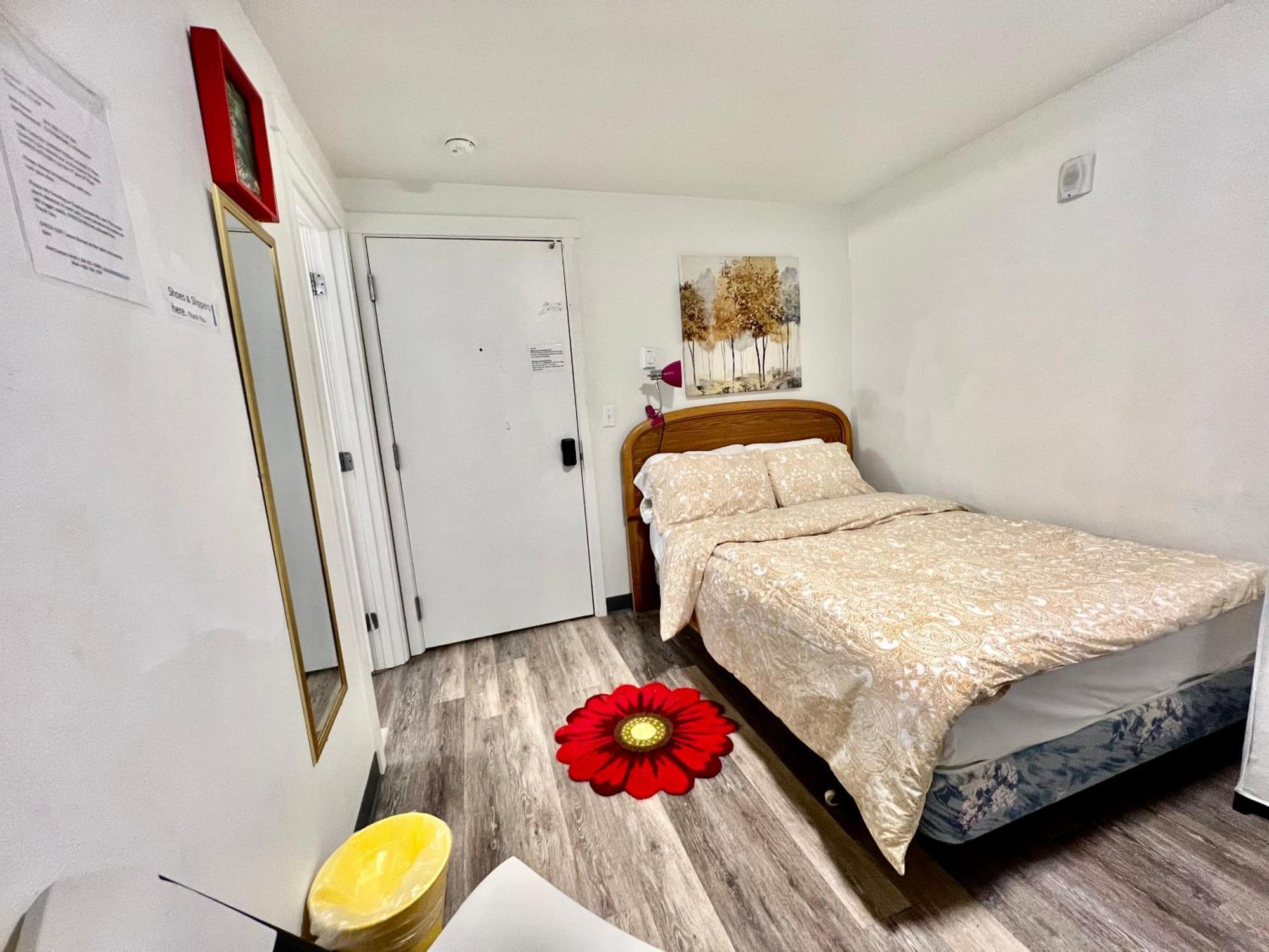Micro Studio Apartment 10 Minutes Walk To University Of Washington Сіетл Екстер'єр фото